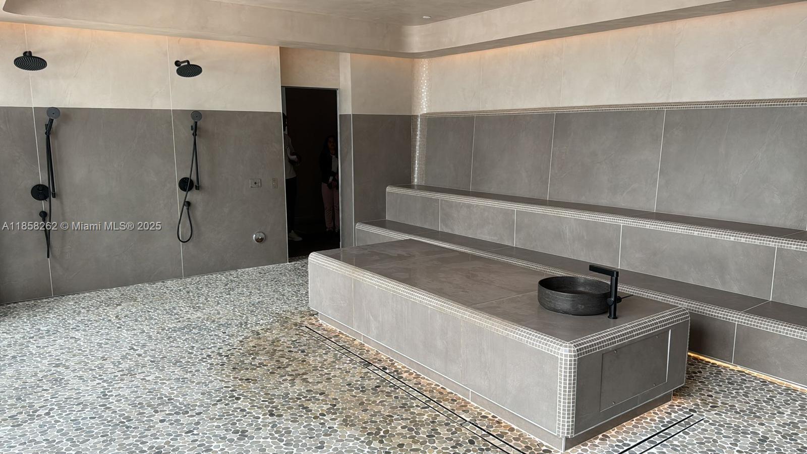 159 NE 6th St # 2512