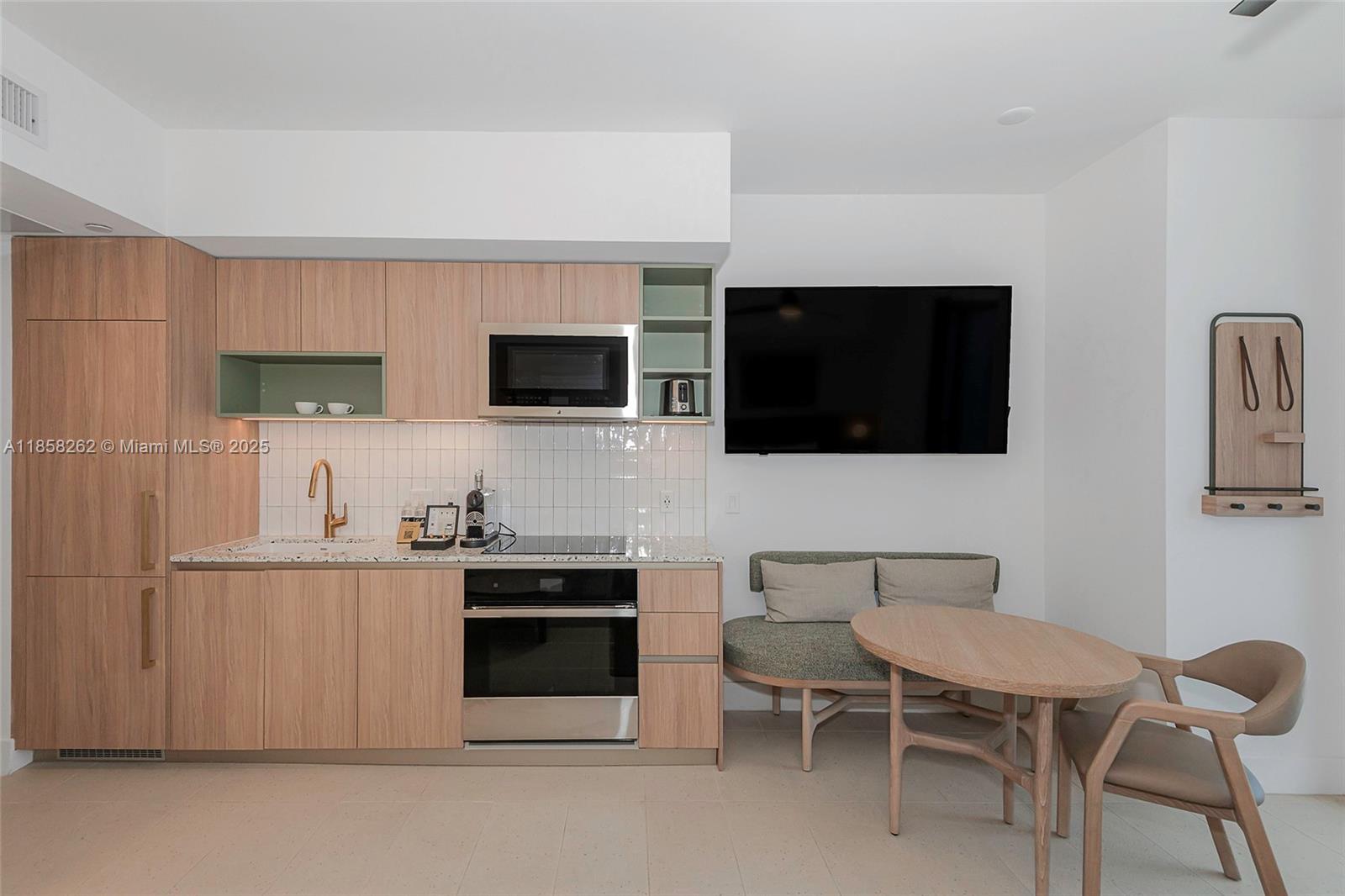 159 NE 6th St # 2512