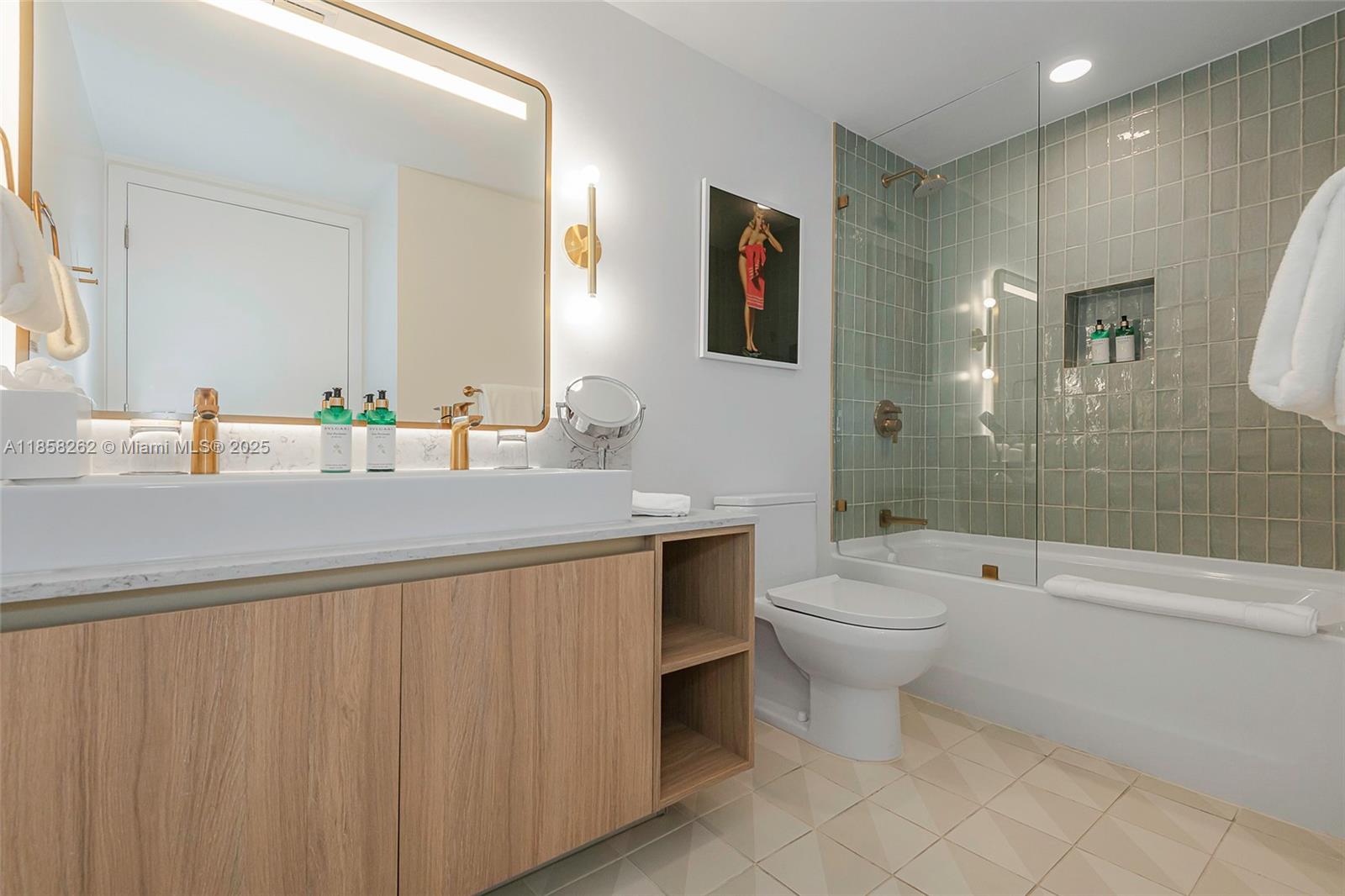 159 NE 6th St # 2512