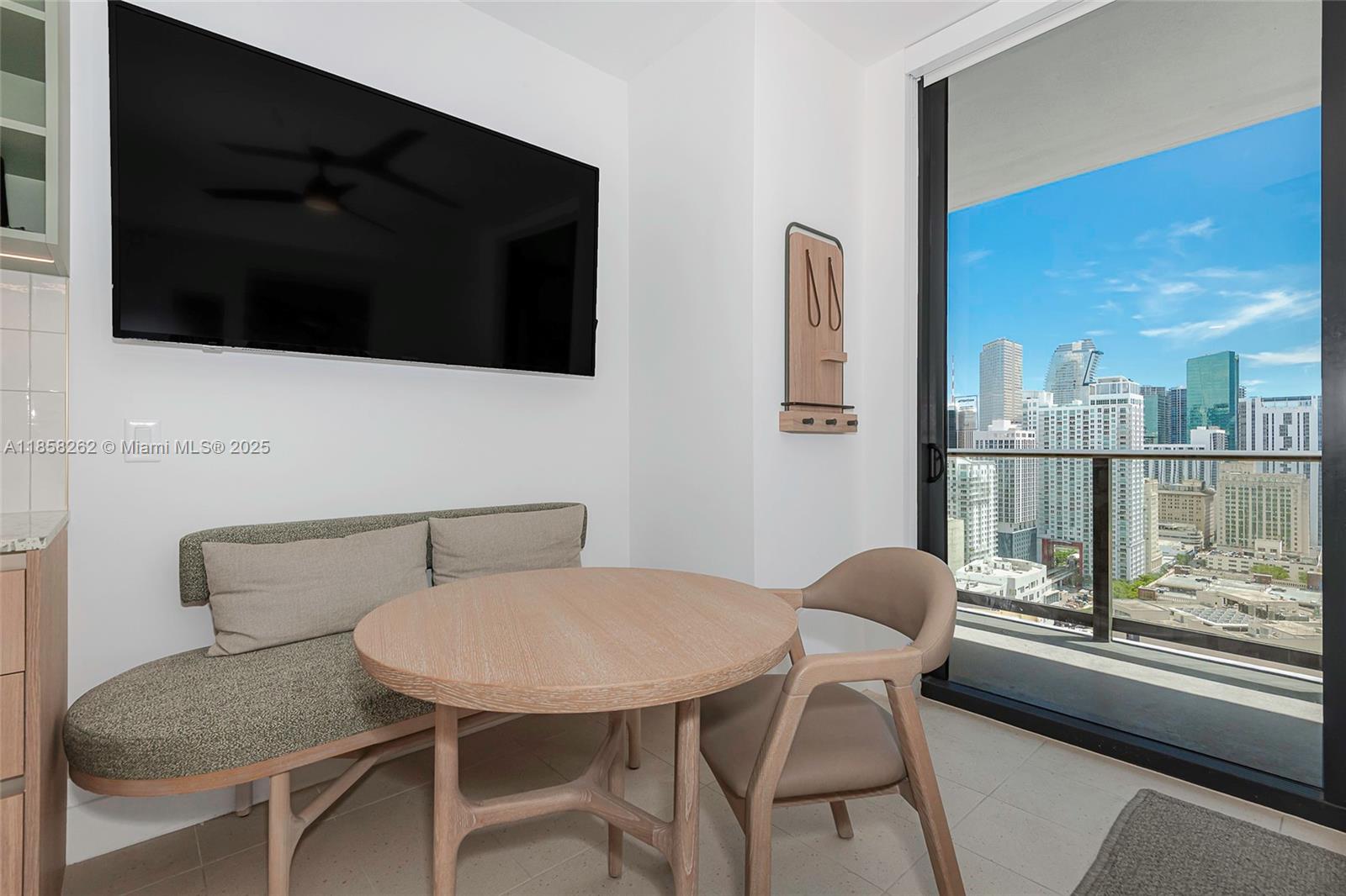 159 NE 6th St # 2512