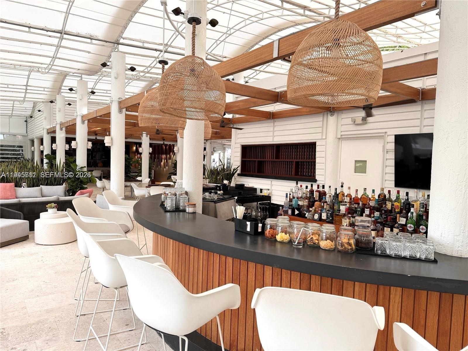 1000 S Pointe Dr # 1606