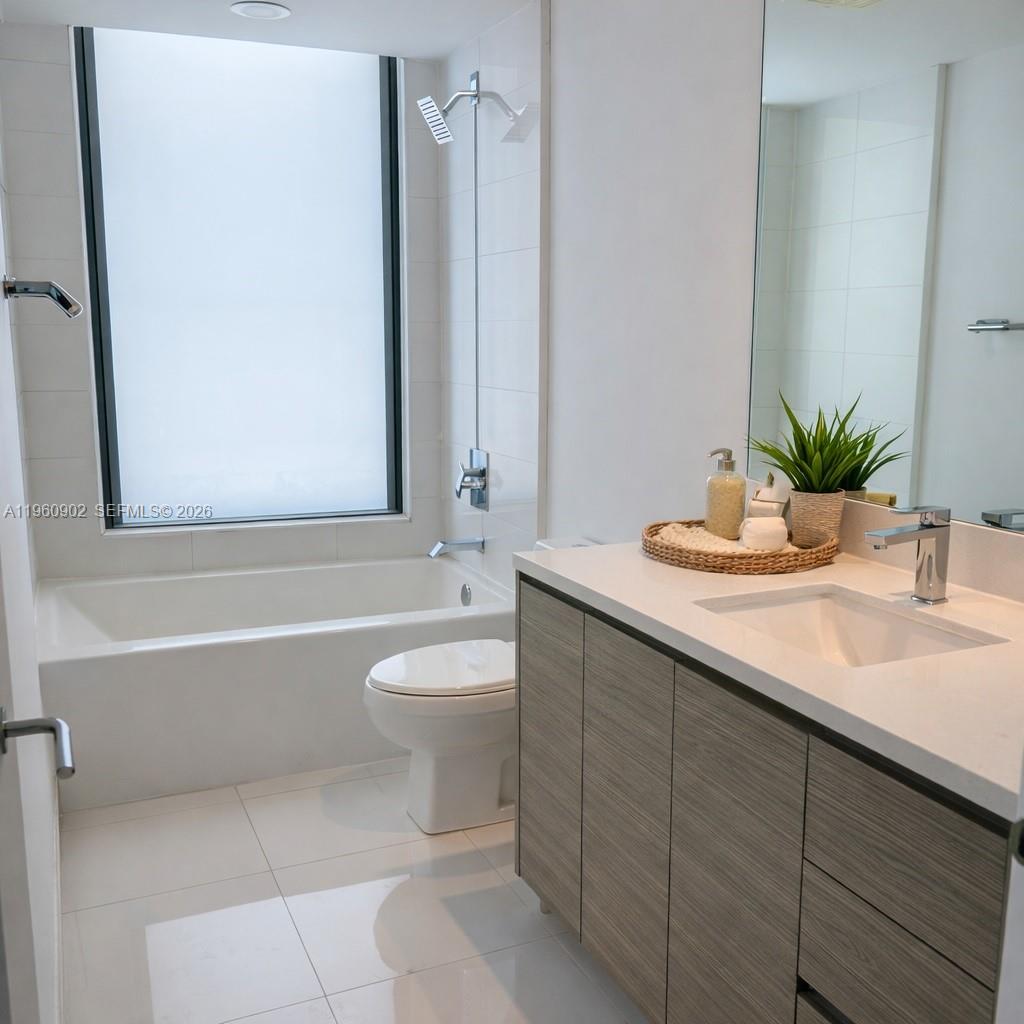 460 NE 28th St # 2401