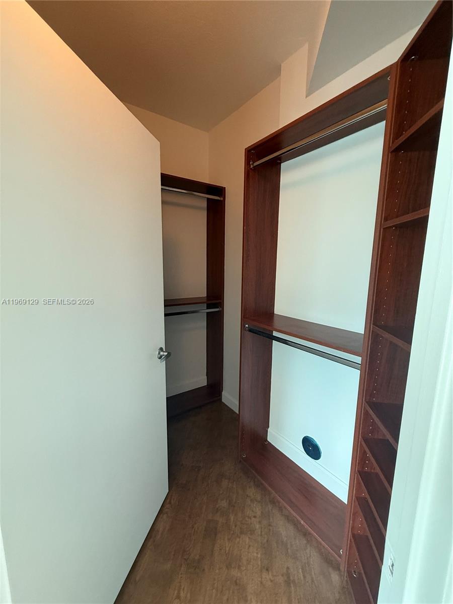 1900 N Bayshore Dr # 3218