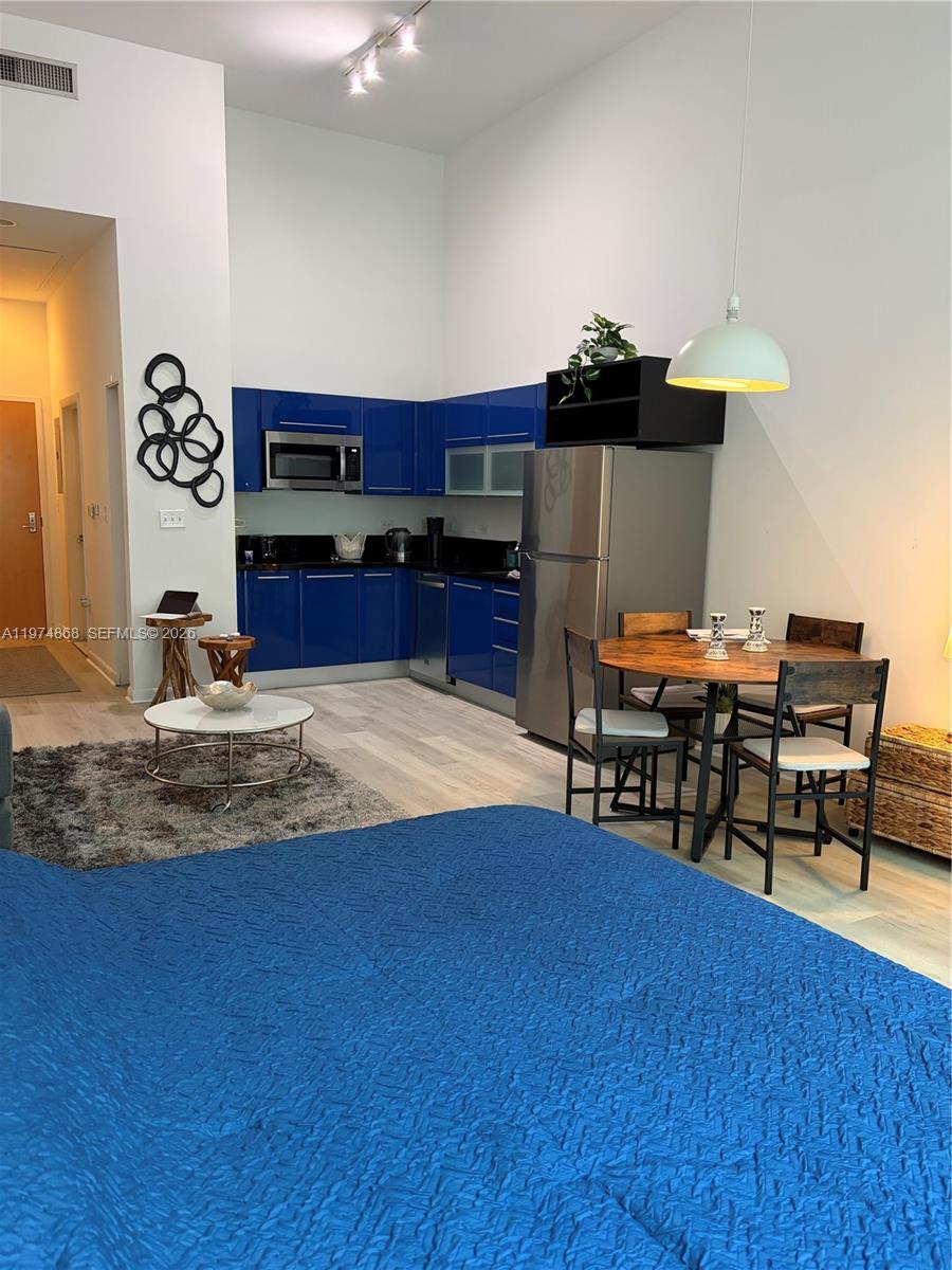 244 Biscayne Blvd # 341