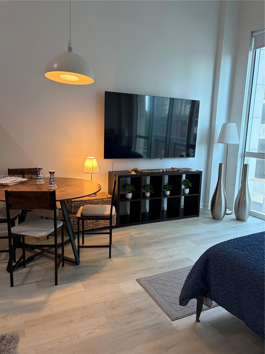 244 Biscayne Blvd # 341