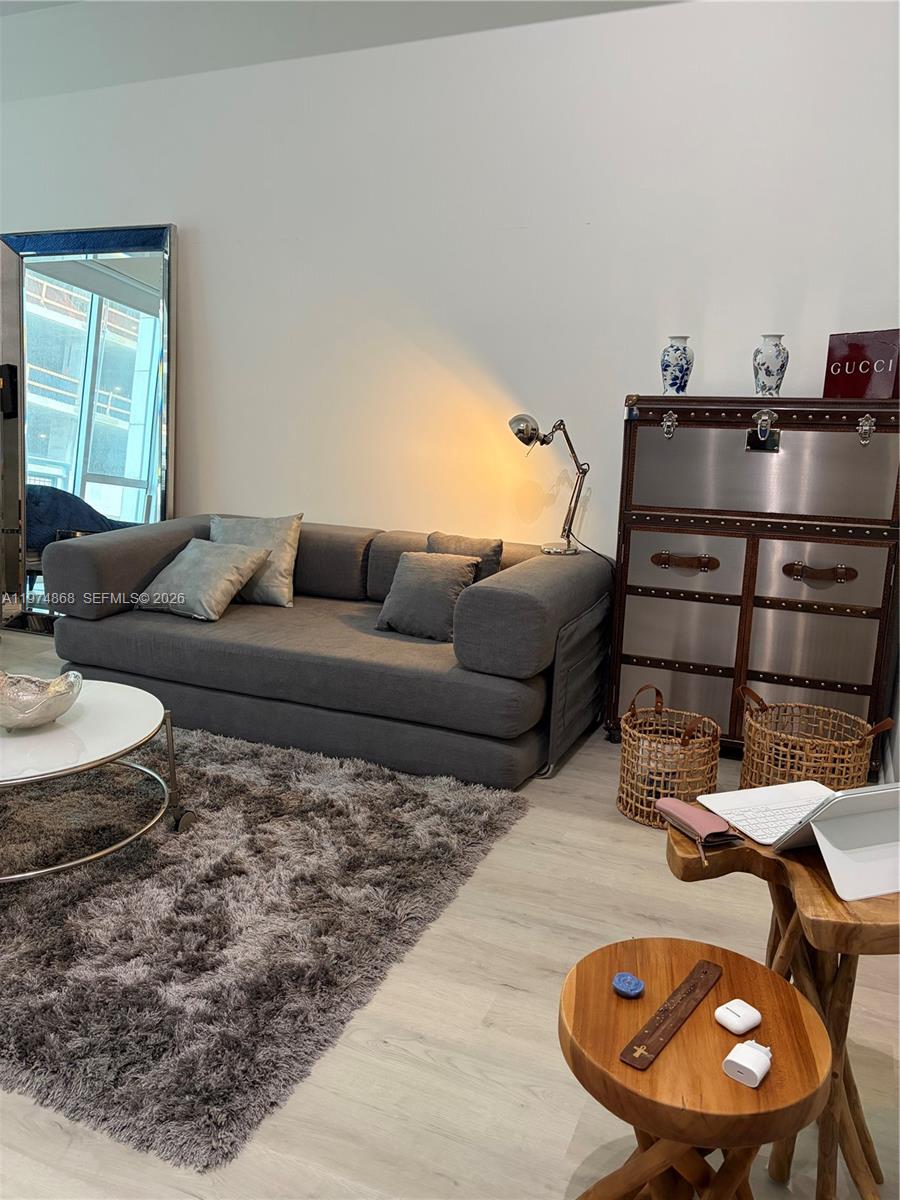 244 Biscayne Blvd # 341