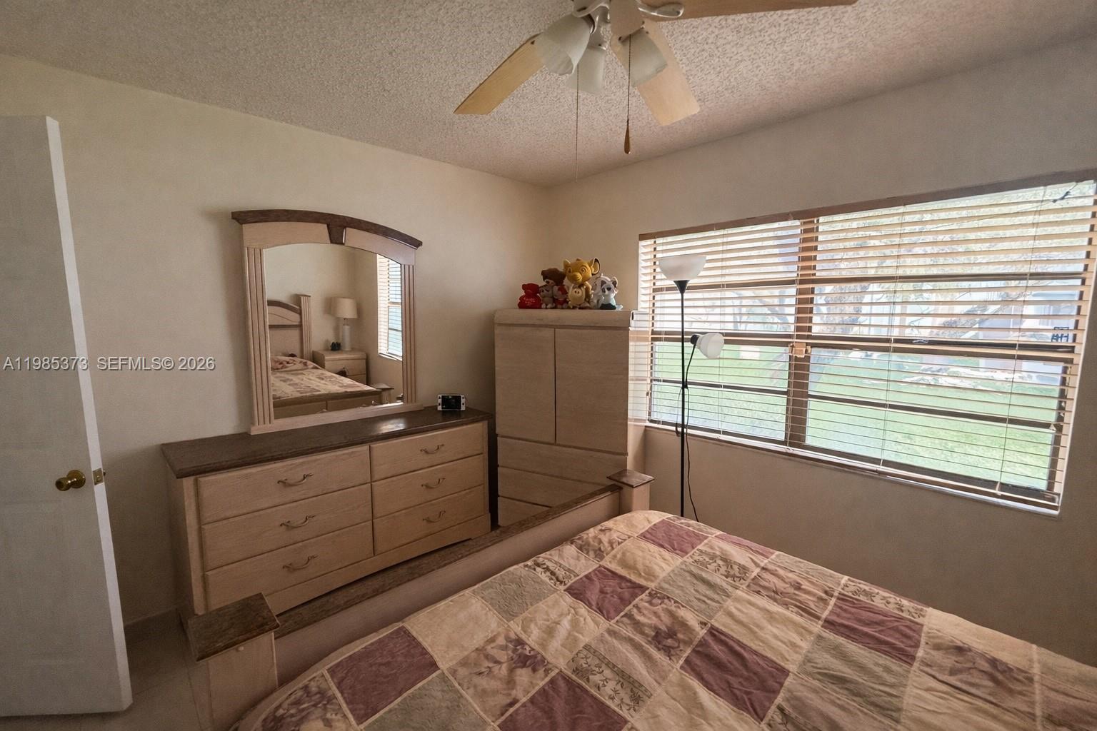 18216 Mediterranean Blvd # 19 Unit: 1-19