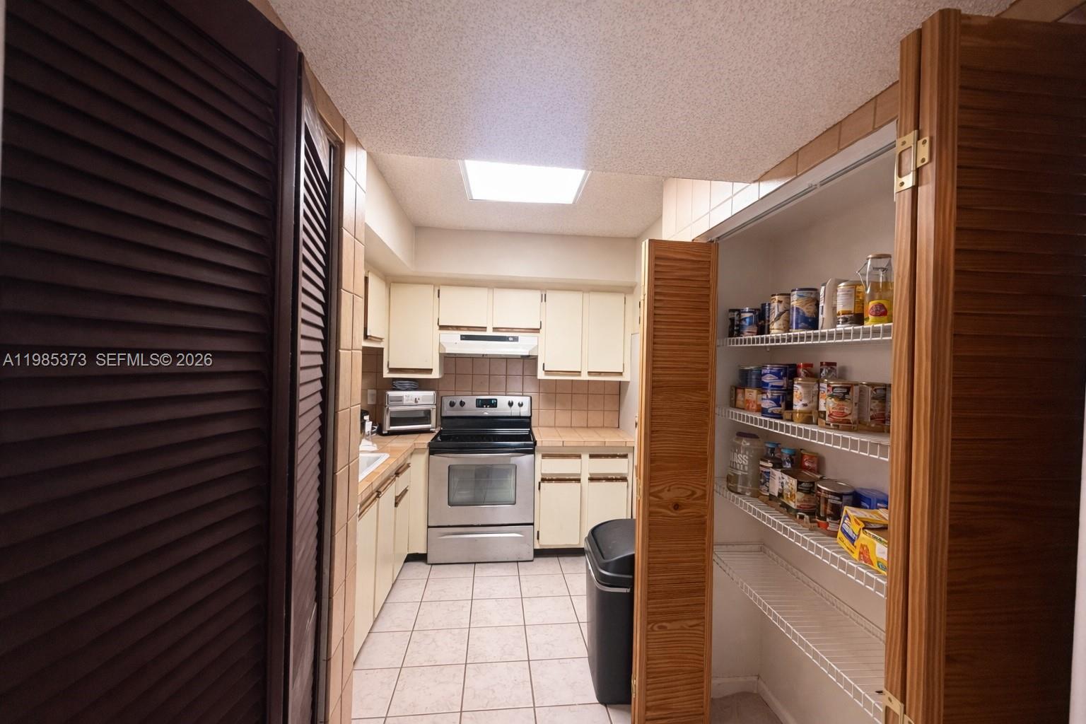 18216 Mediterranean Blvd # 19 Unit: 1-19