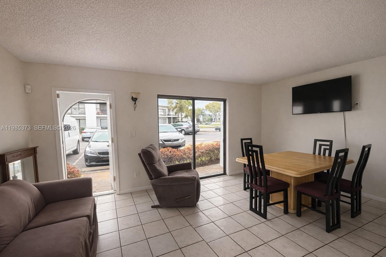 18216 Mediterranean Blvd # 19 Unit: 1-19