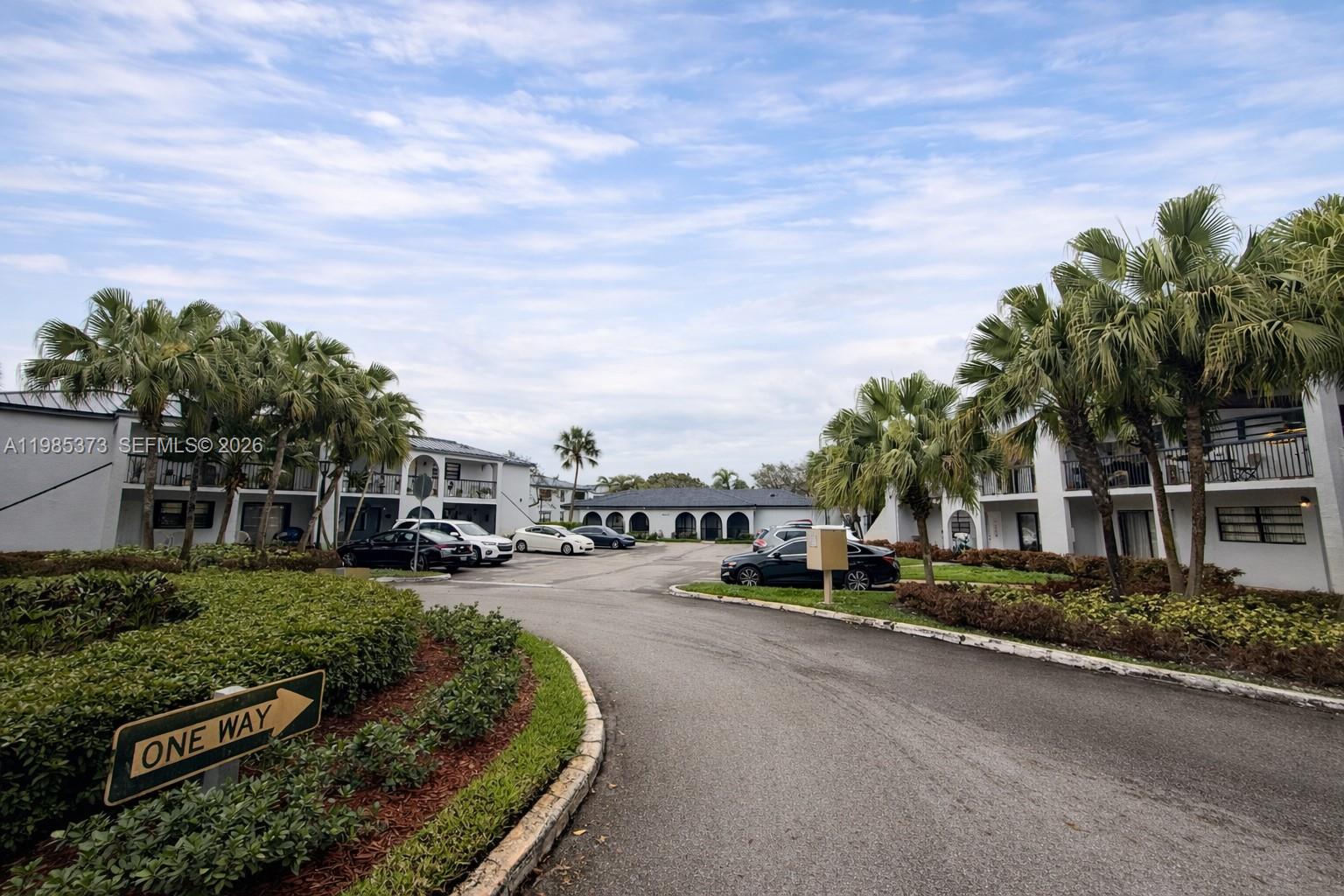 18216 Mediterranean Blvd # 19 Unit: 1-19