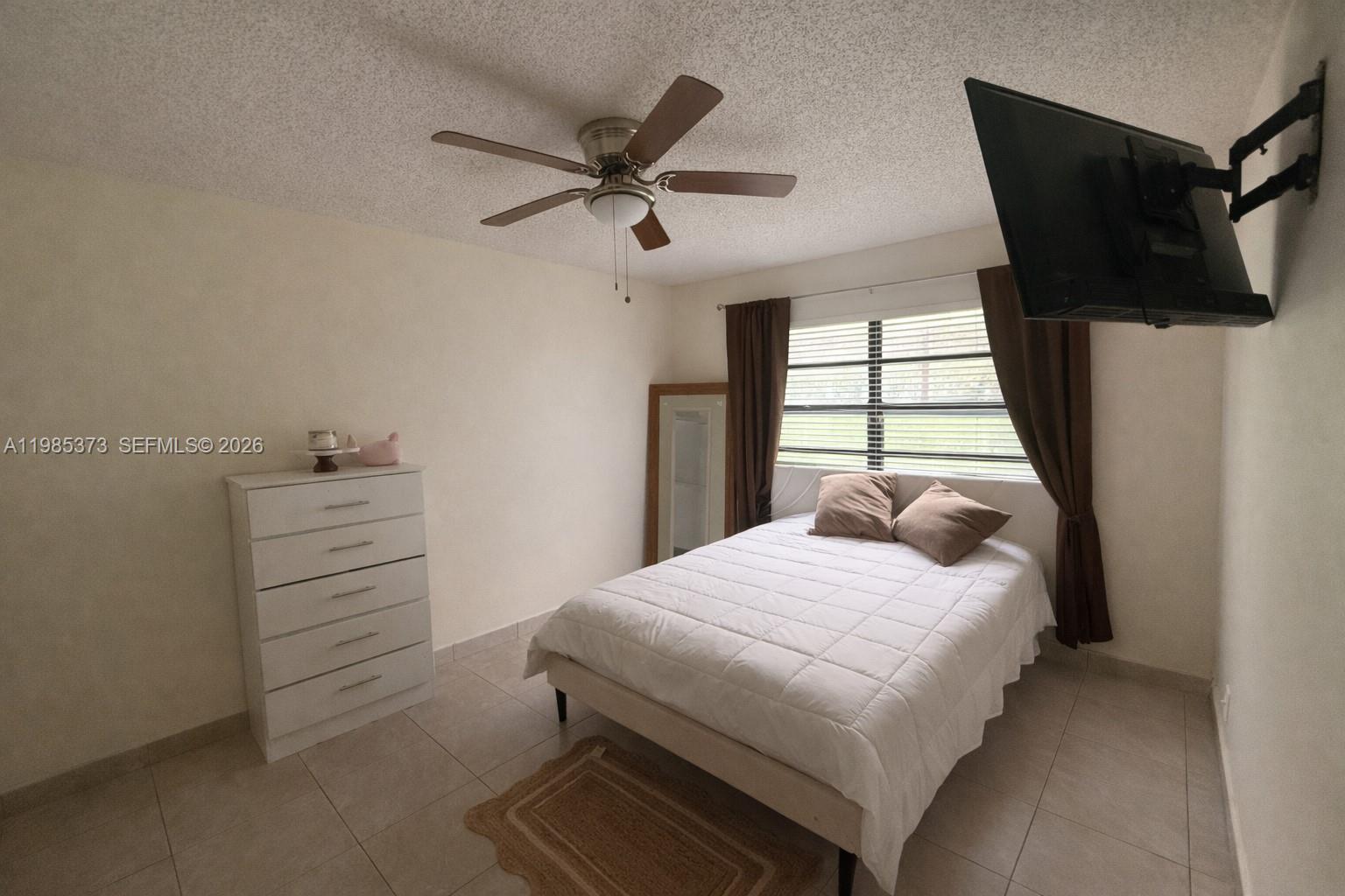 18216 Mediterranean Blvd # 19 Unit: 1-19