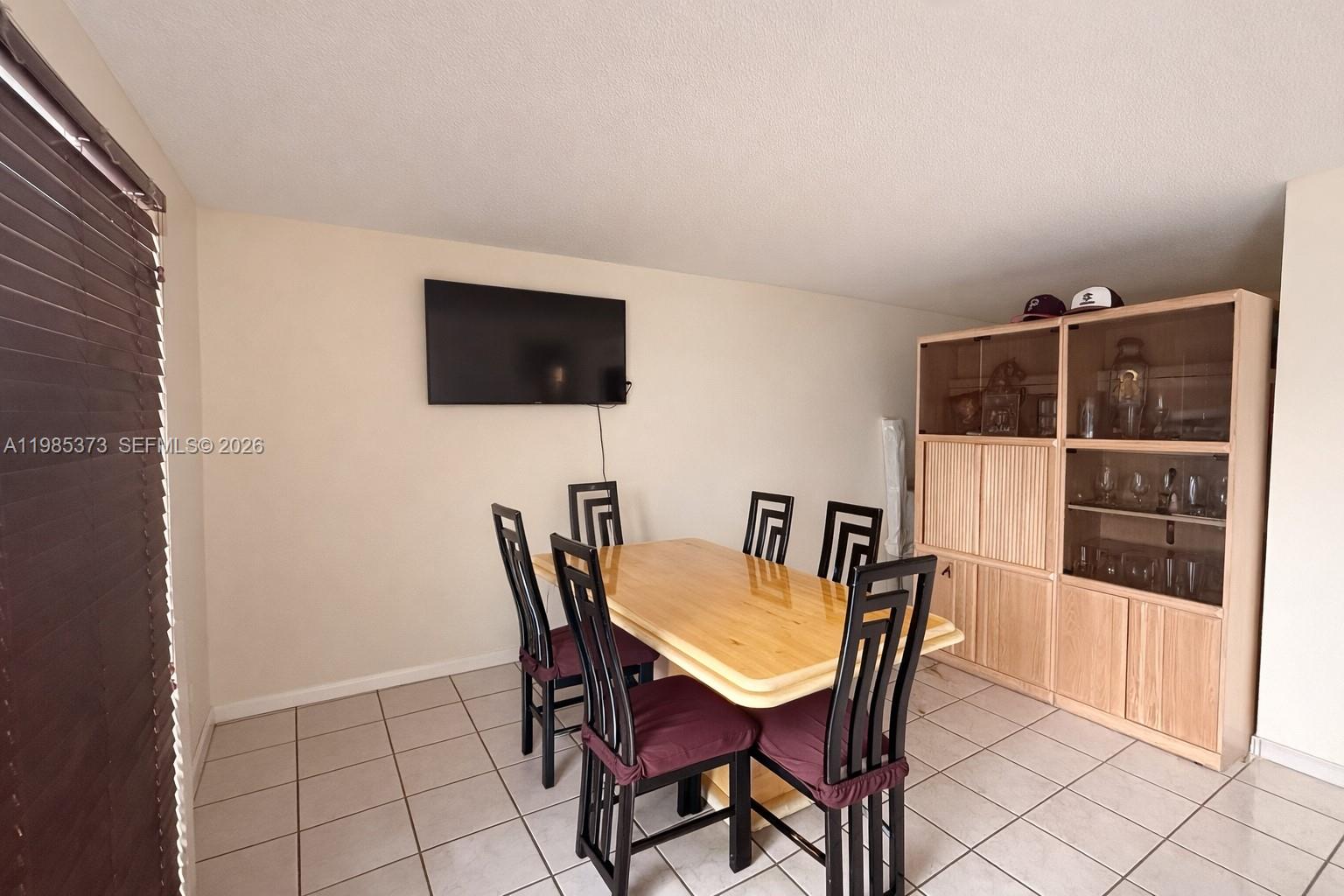 18216 Mediterranean Blvd # 19 Unit: 1-19