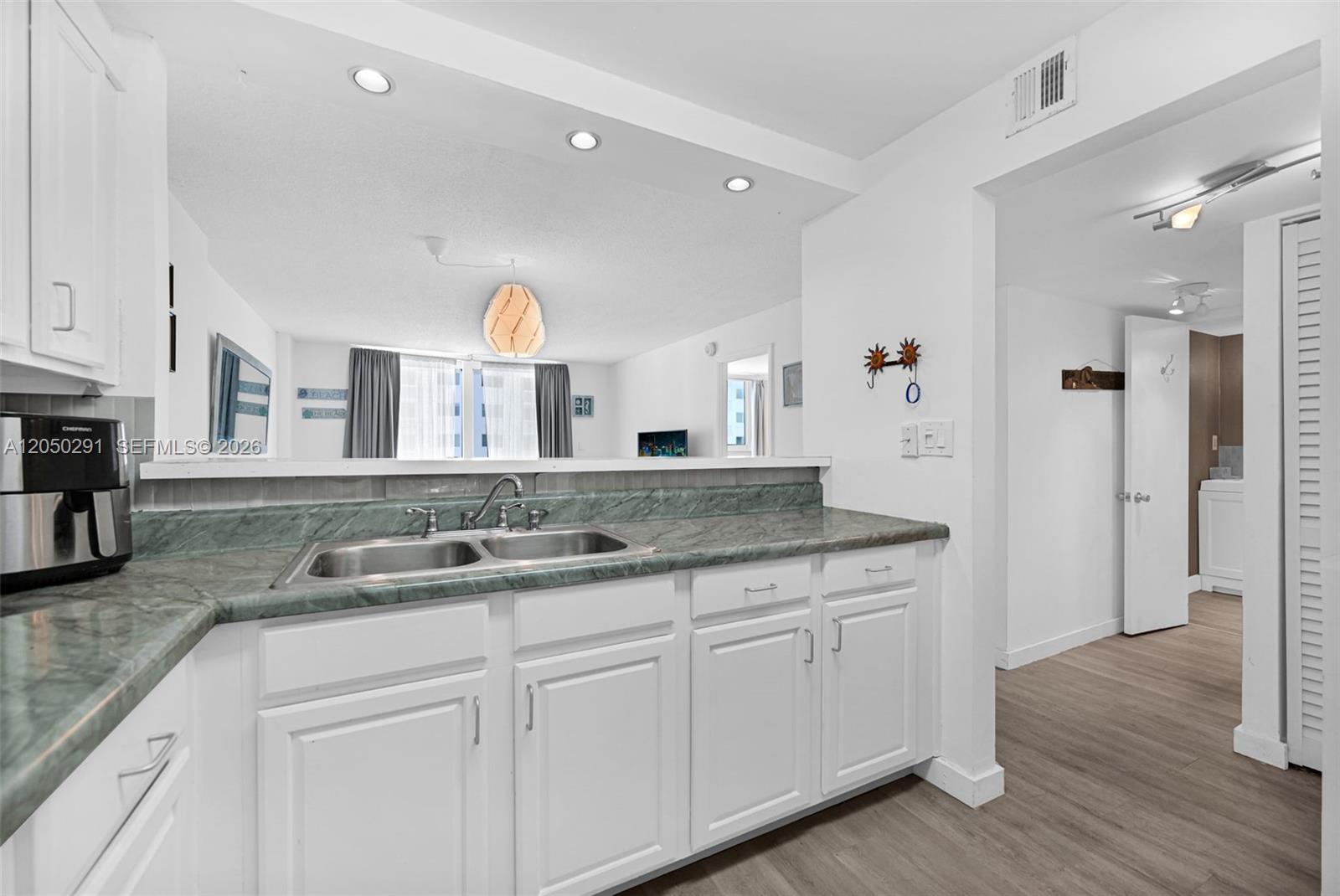 345 Ocean Dr # 623
