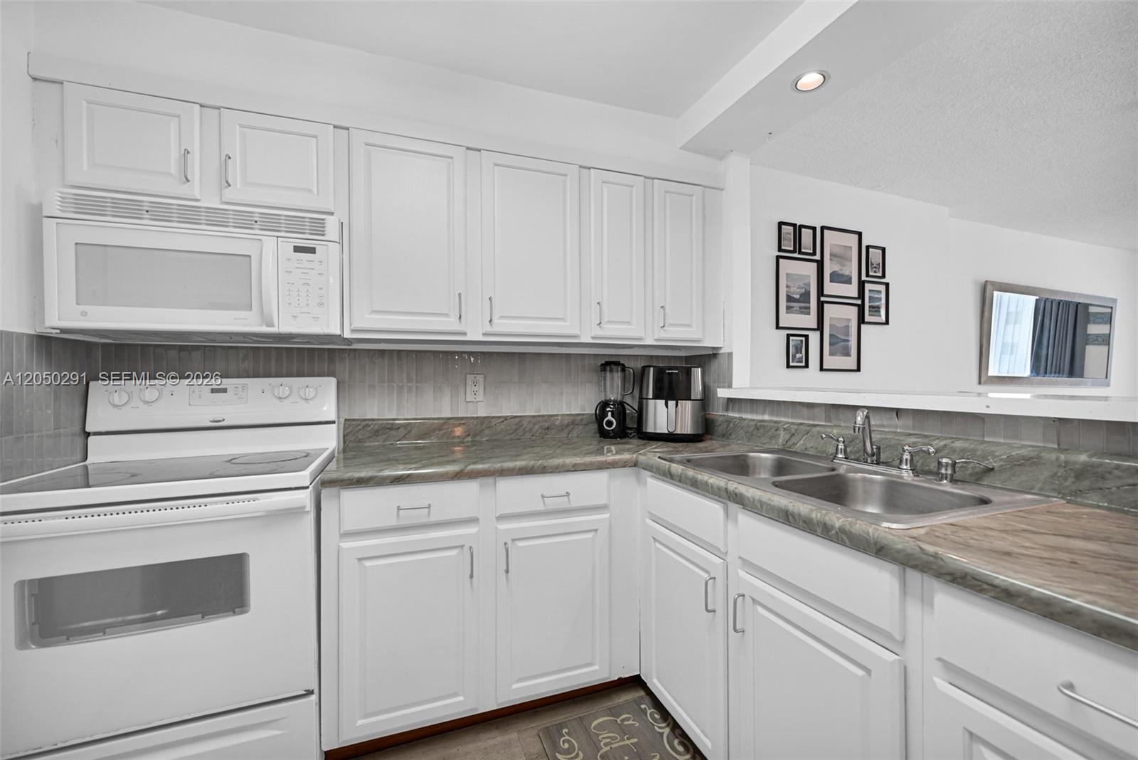 345 Ocean Dr # 623