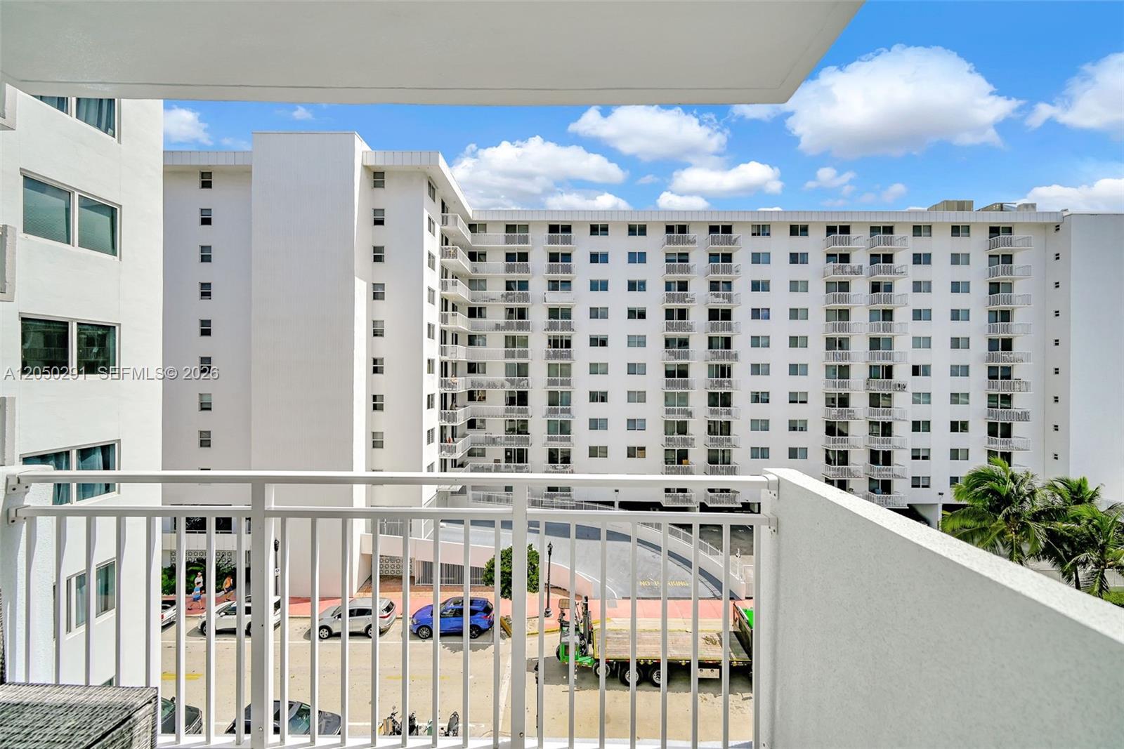 345 Ocean Dr # 623