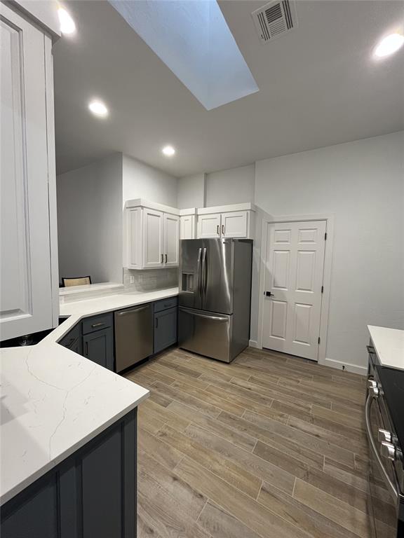 905 Pinebrooke Court