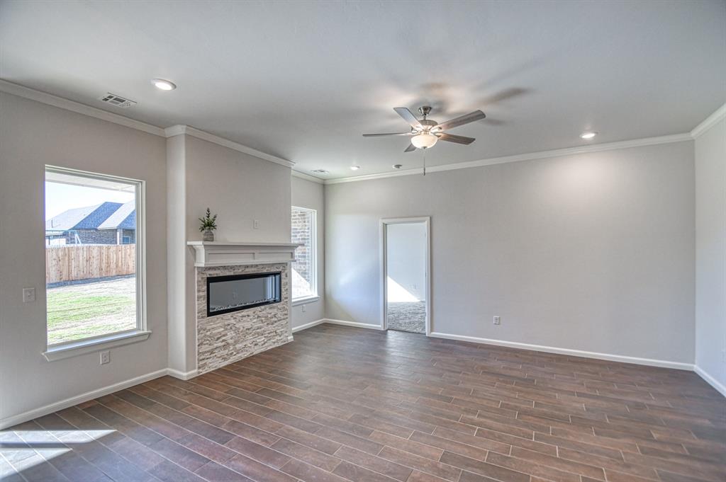 3224 Valley Brook