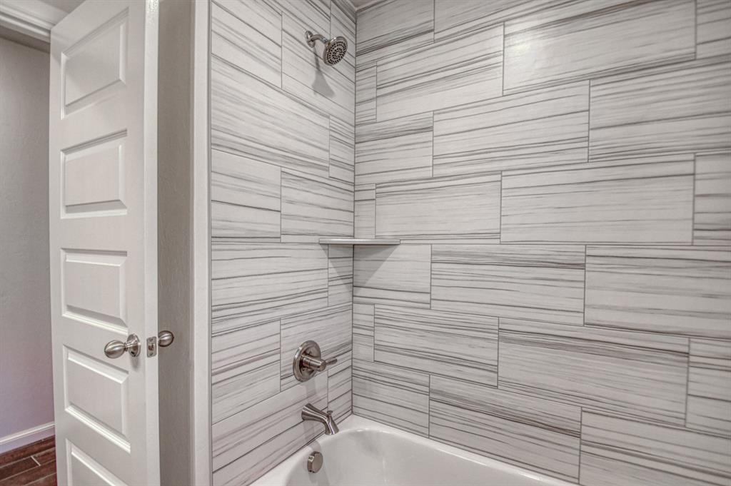 3224 Valley Brook