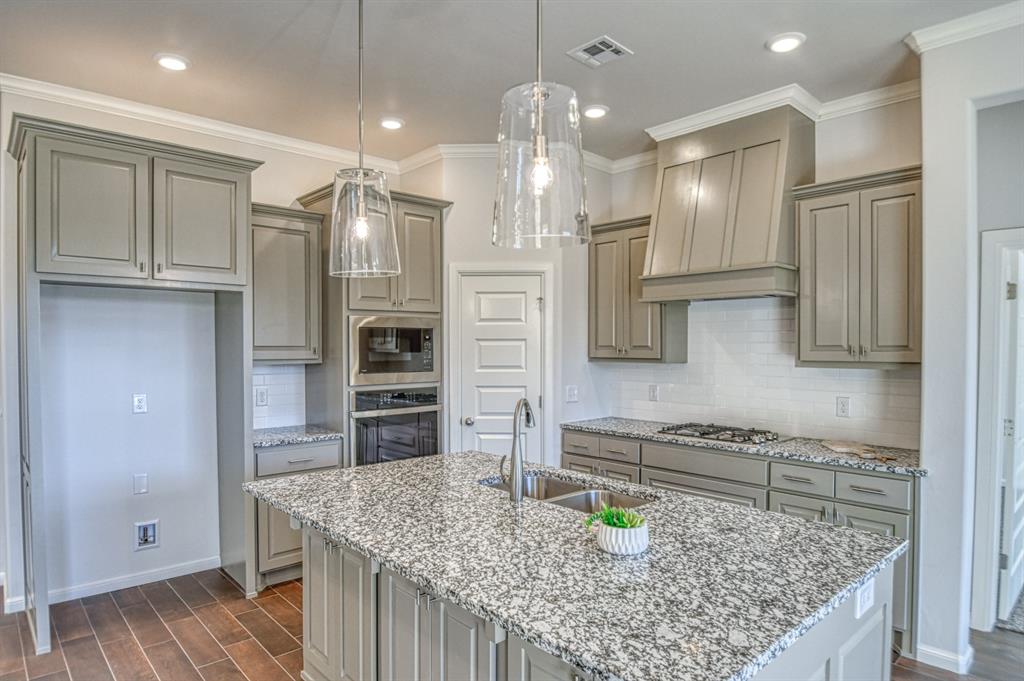 3224 Valley Brook