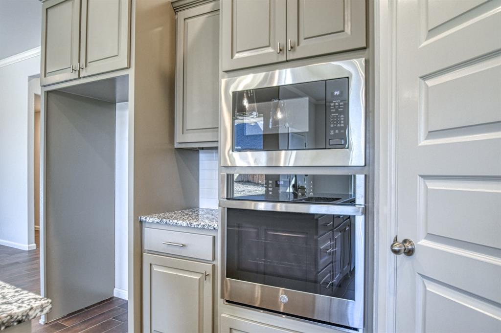 3224 Valley Brook