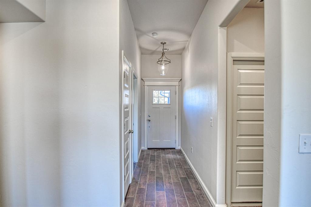 3224 Valley Brook