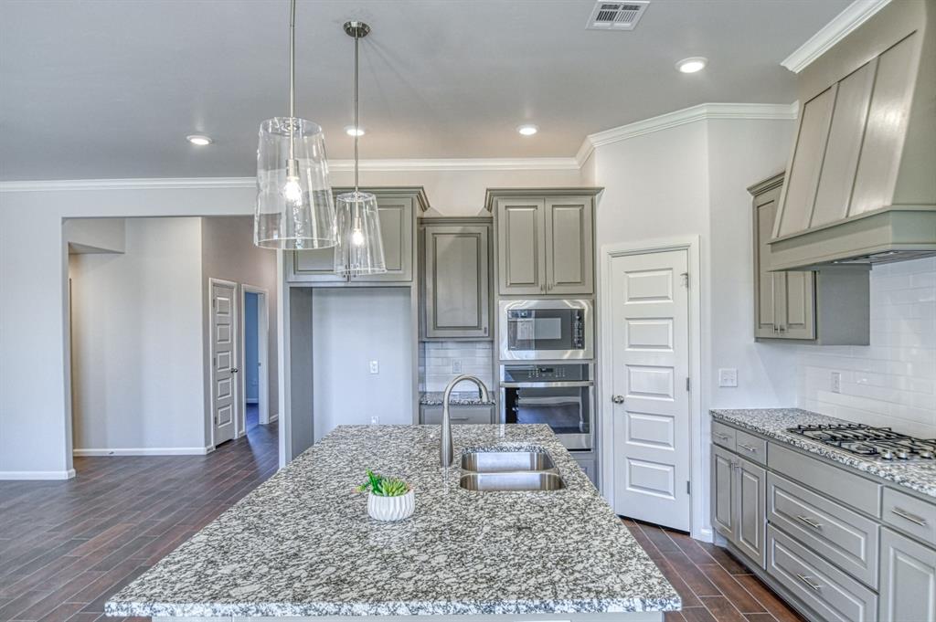 3224 Valley Brook