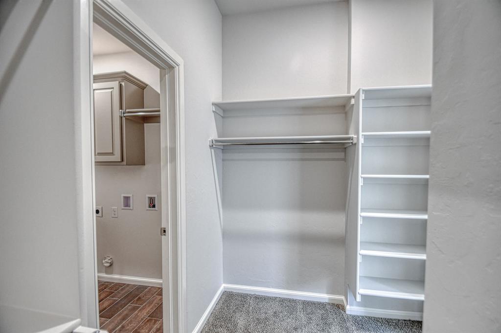 3224 Valley Brook