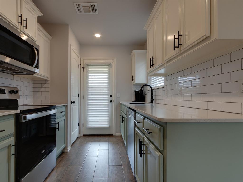 18625 Luna Drive