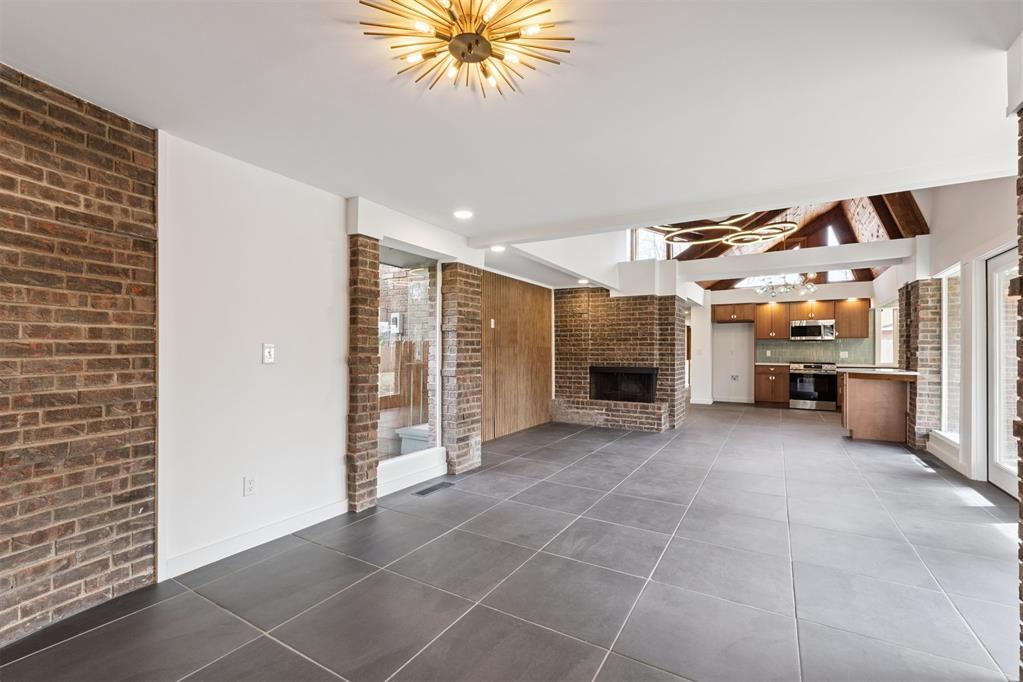 2518 Acacia Court