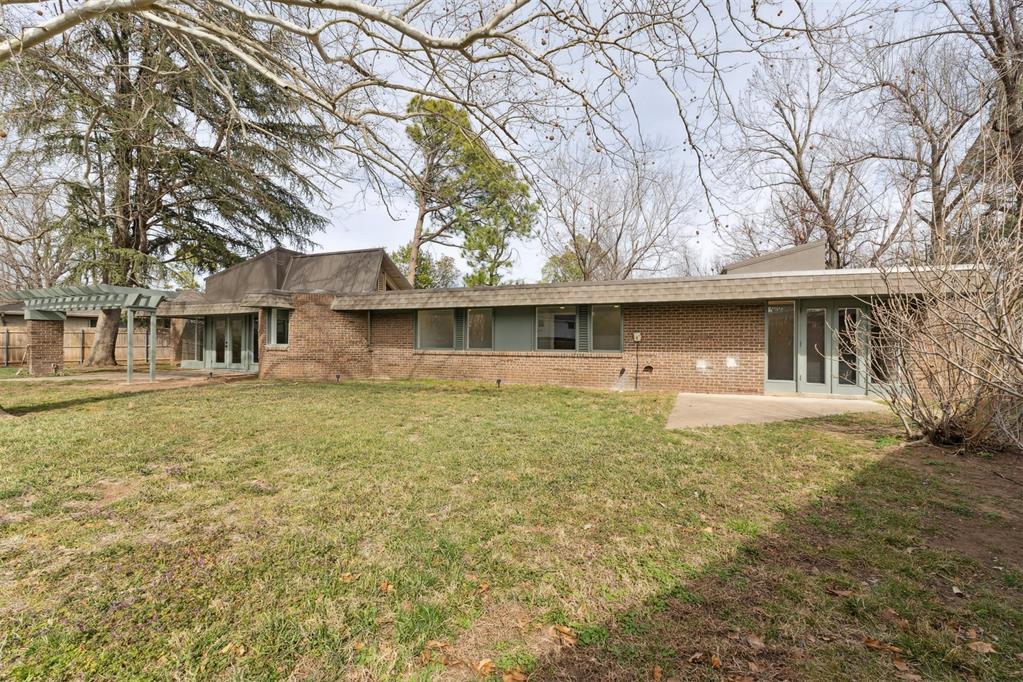 2518 Acacia Court