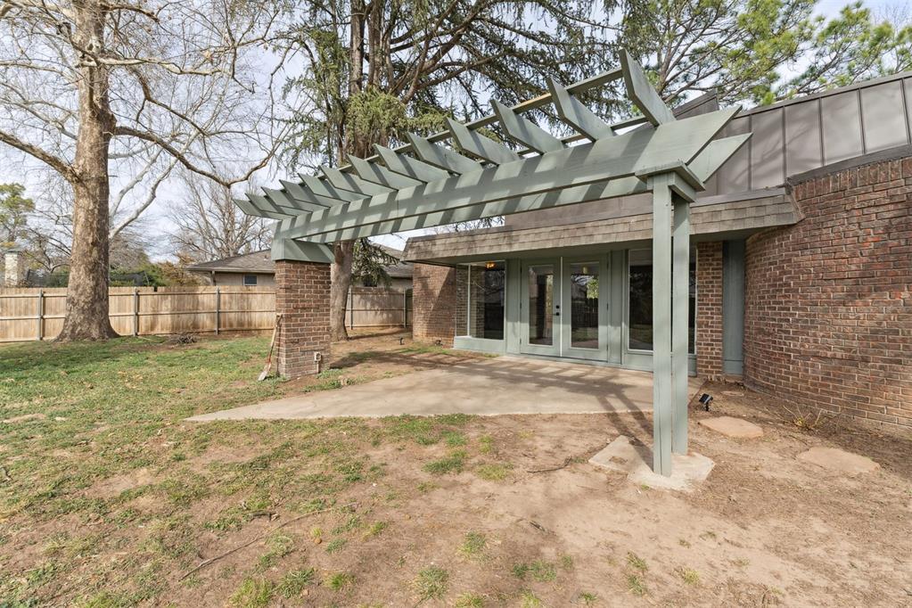2518 Acacia Court