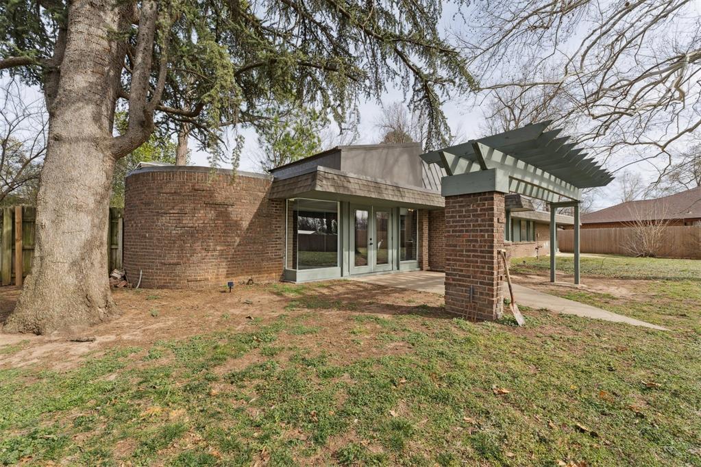 2518 Acacia Court