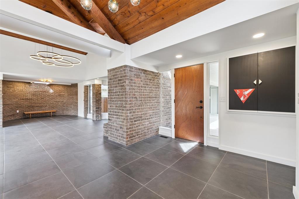2518 Acacia Court