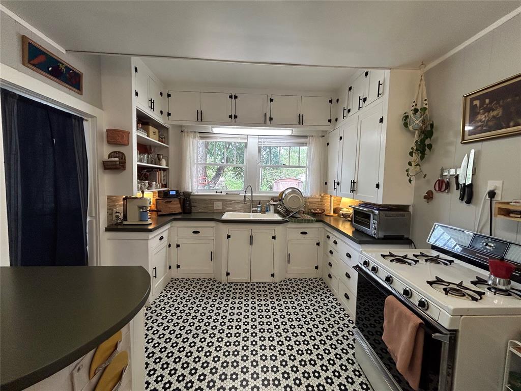 2241 NW 18th Street
