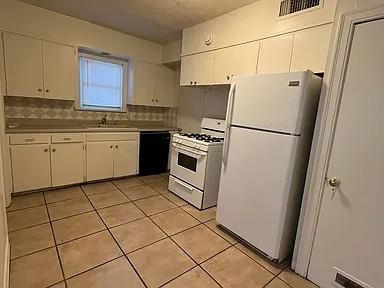 1414 N Drexel Boulevard