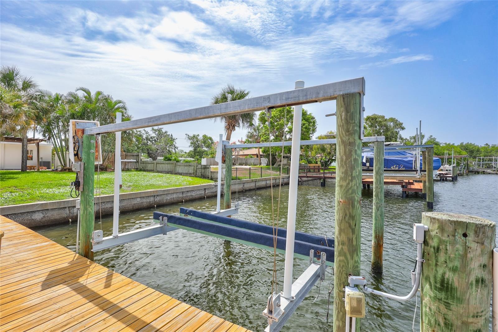4099 POMPANO DR SE