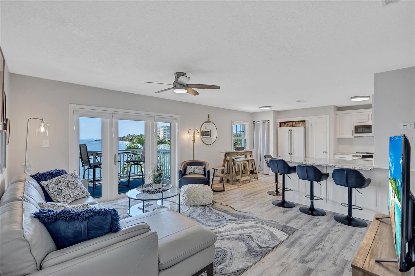 5266 BEACH DR SE #D