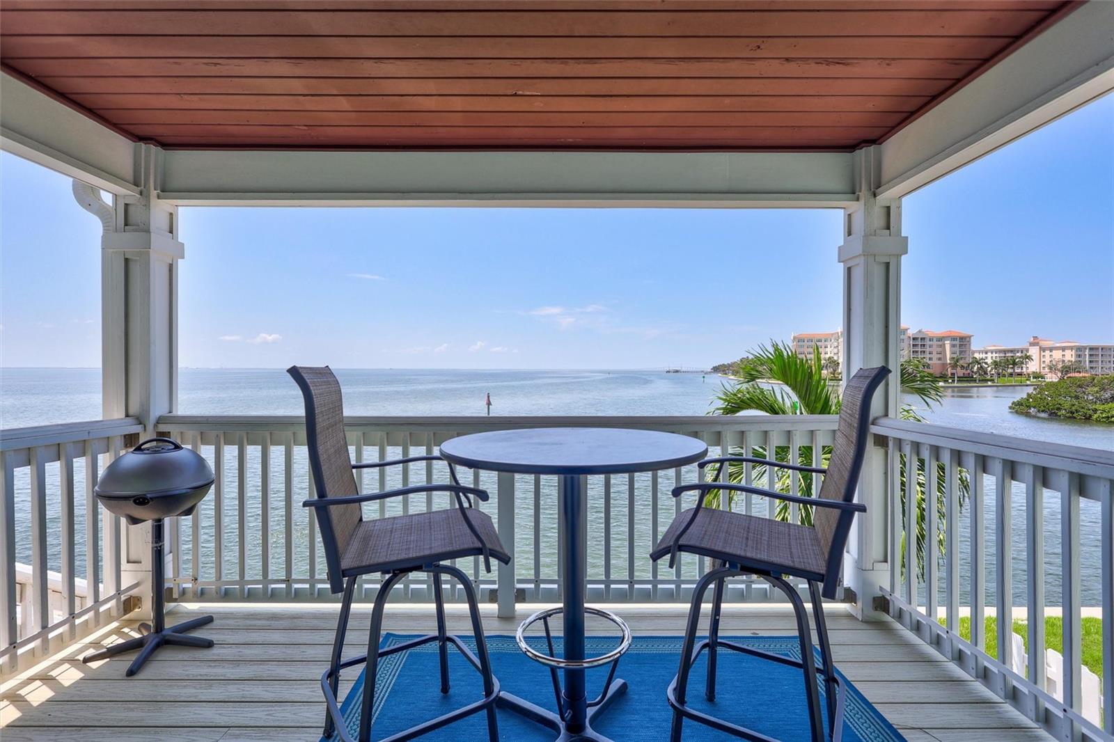 5266 BEACH DR SE #D