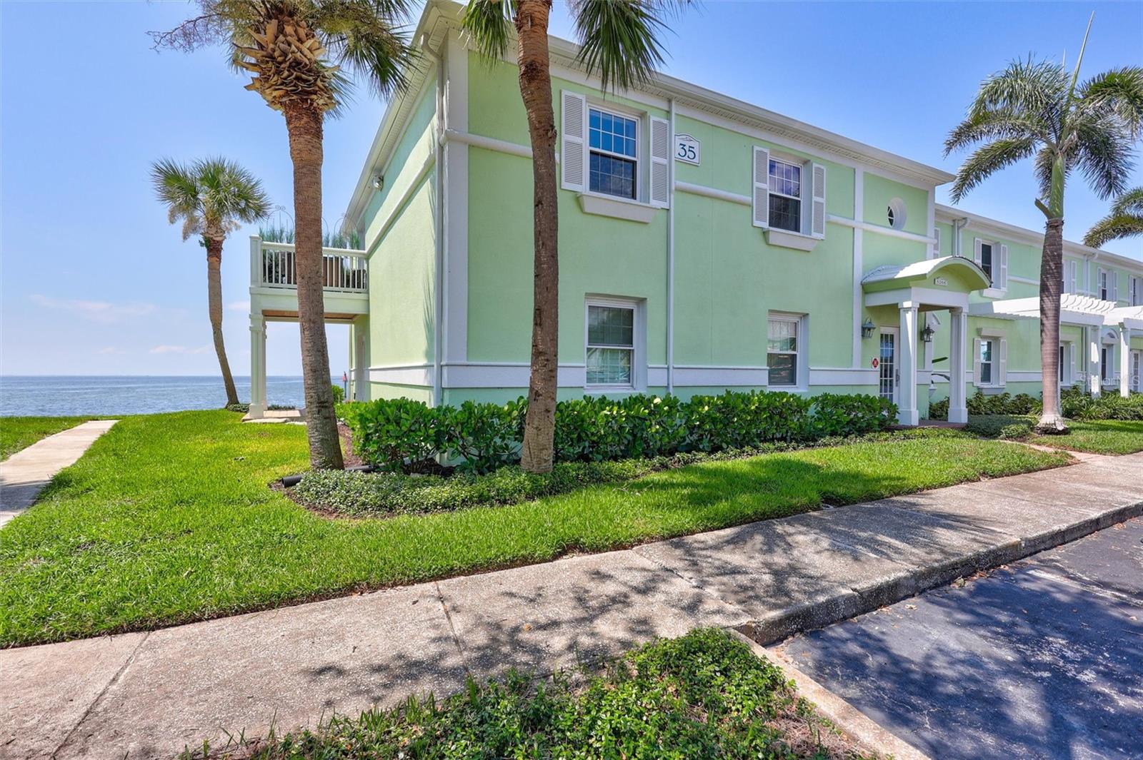 5266 BEACH DR SE #D