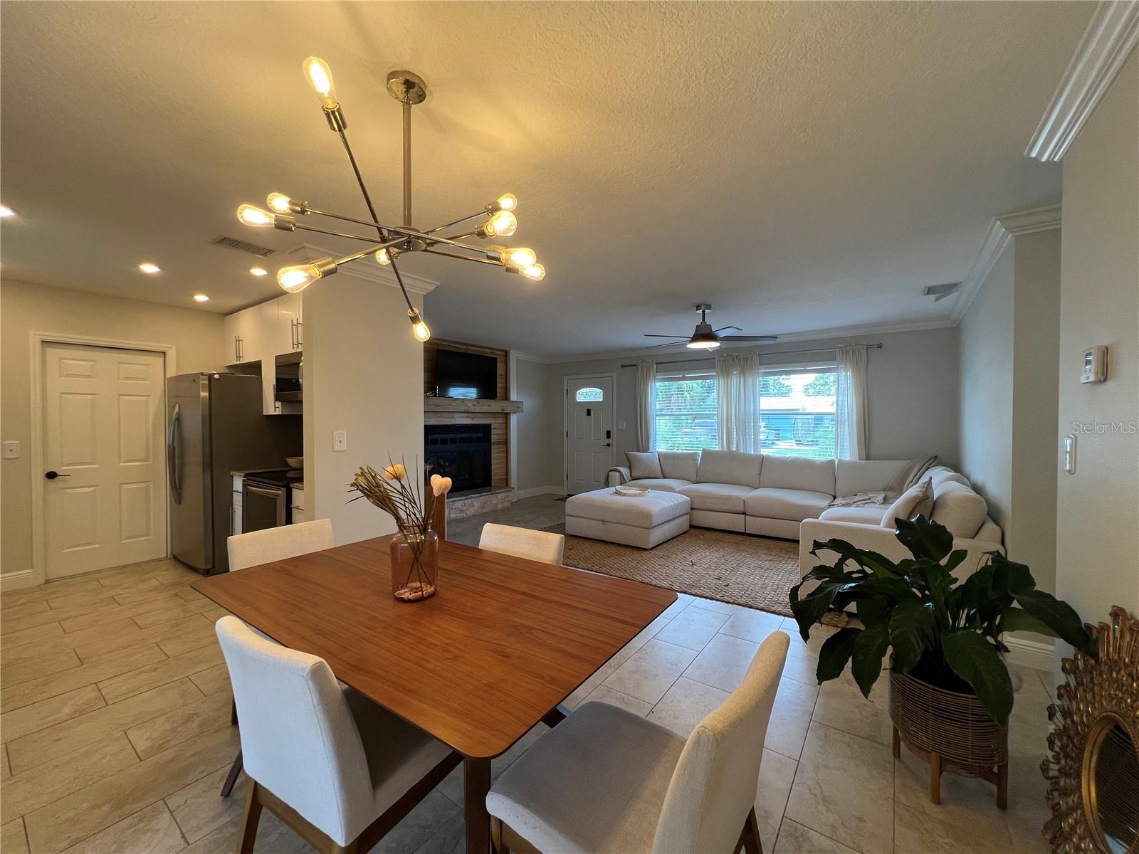 3748 MANATEE DR SE