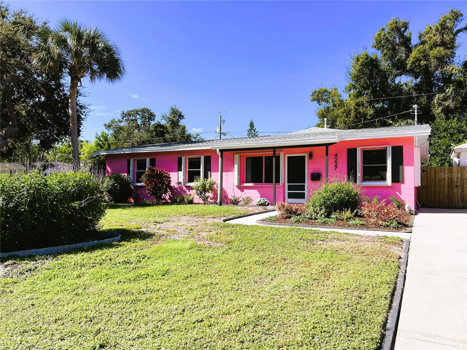4227 PORPOISE DR SE