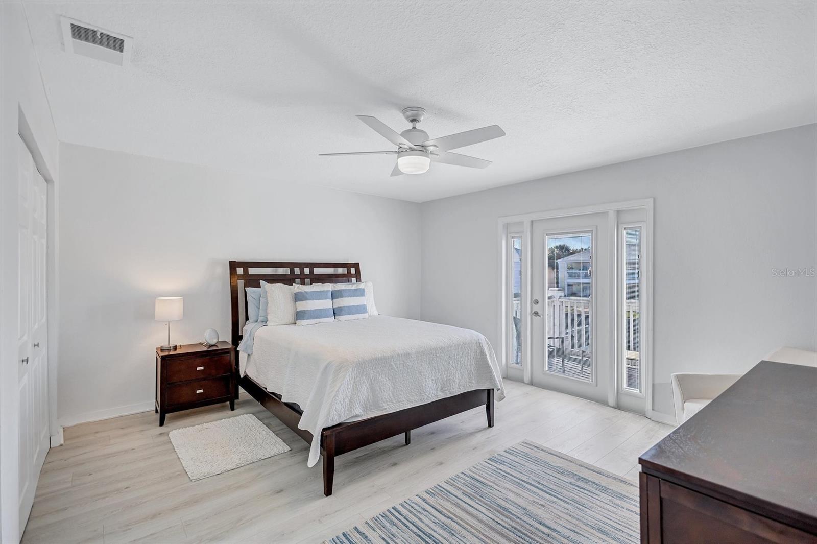 4799 COQUINA KEY DR SE