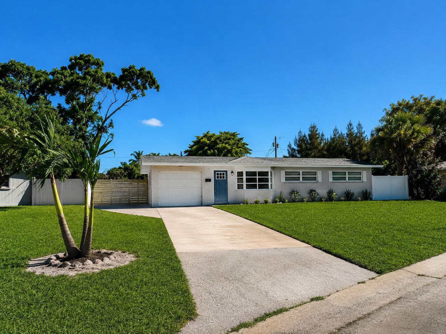 4185 BARRACUDA DR SE