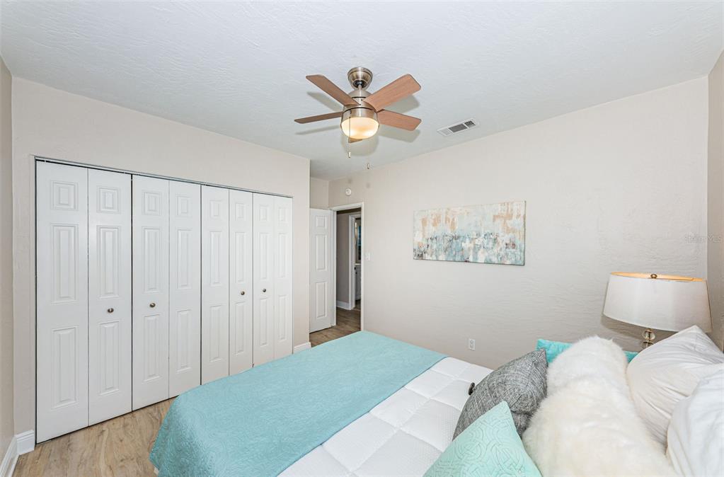 3996 NEPTUNE DR SE