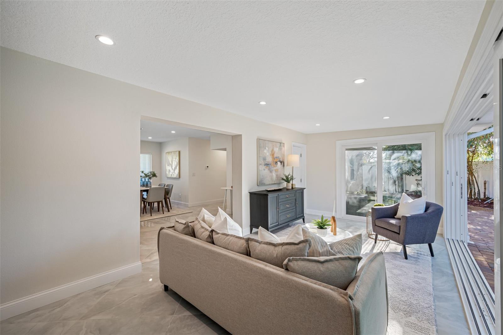 4291 NEPTUNE DR SE