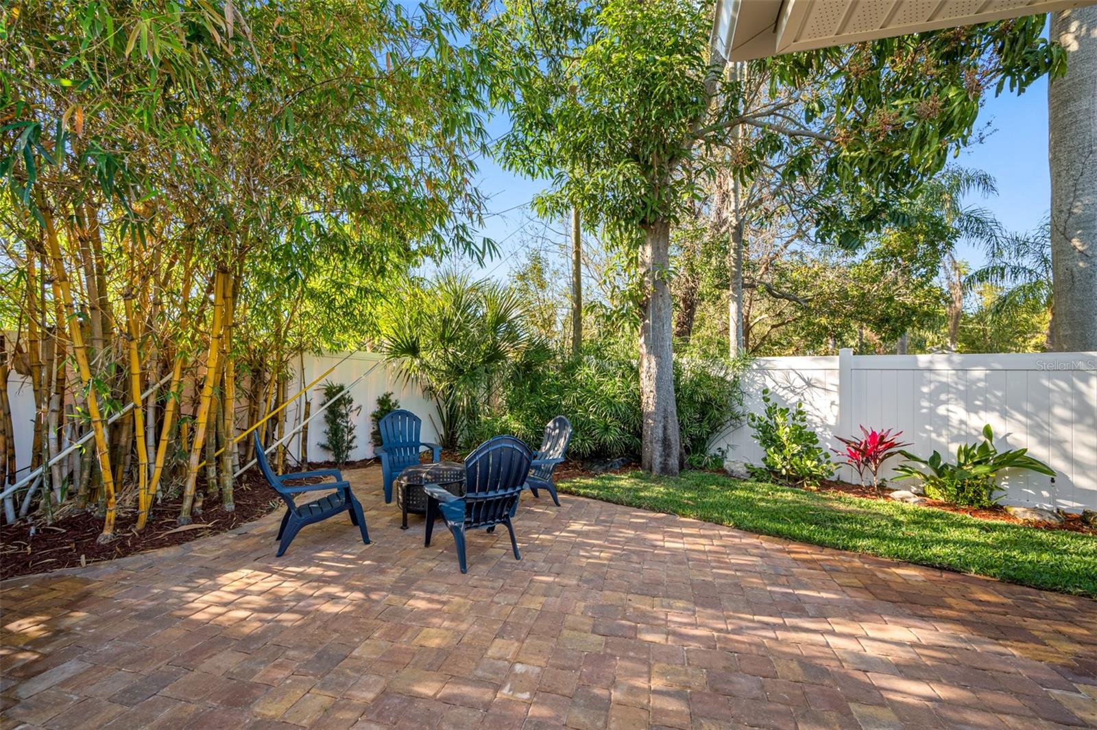 4291 NEPTUNE DR SE