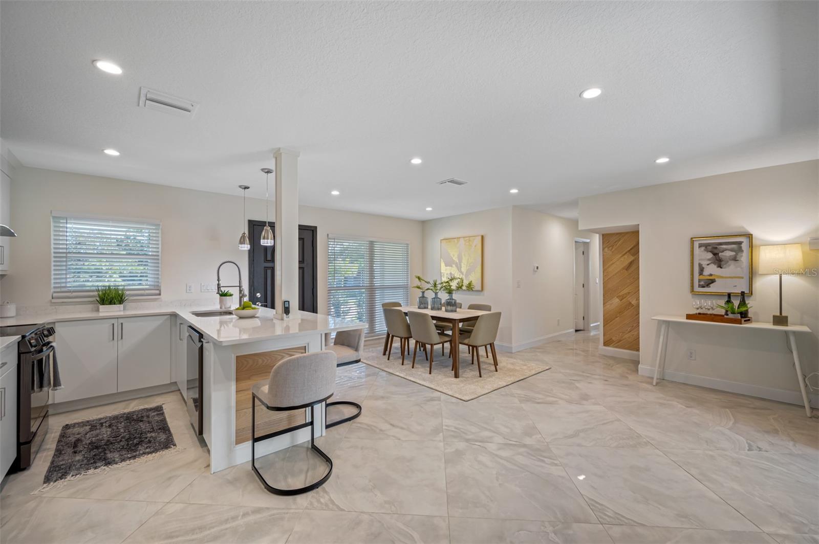 4291 NEPTUNE DR SE
