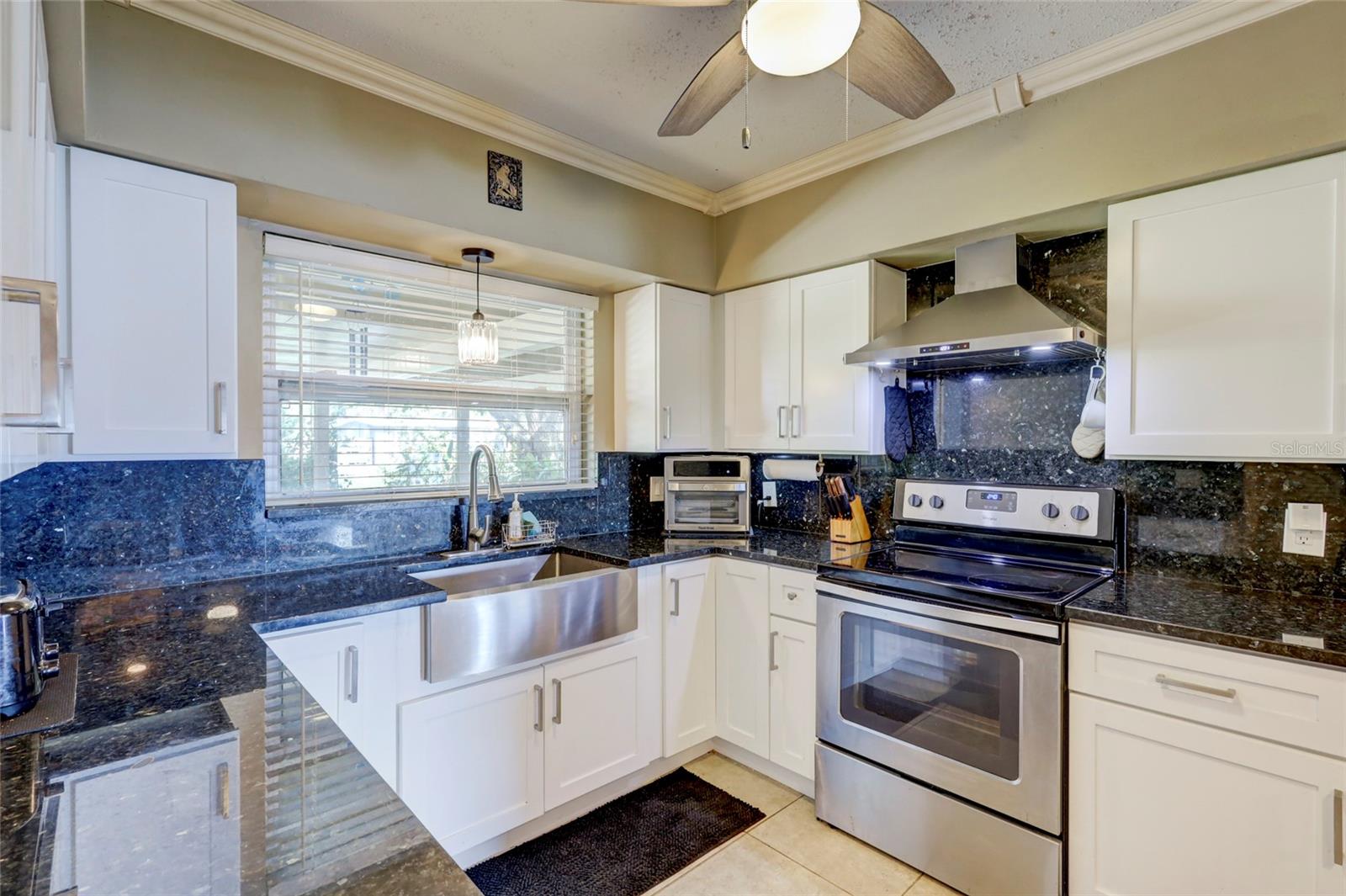 4029 POMPANO DR SE