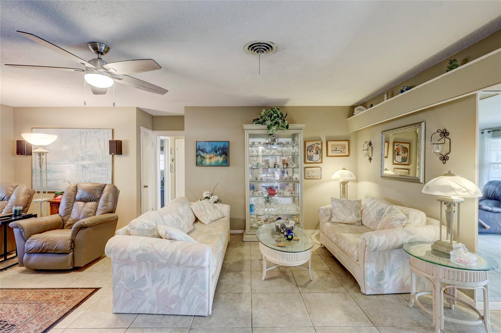 4029 POMPANO DR SE