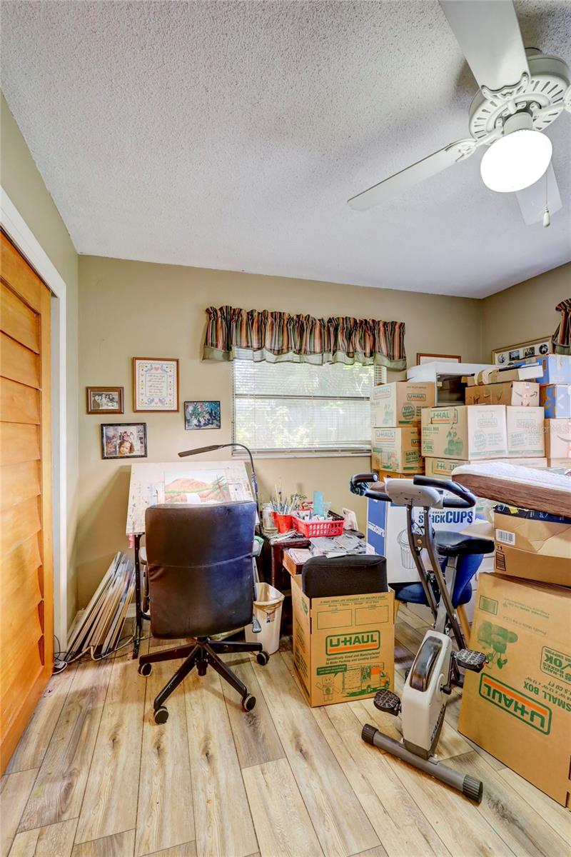 4029 POMPANO DR SE
